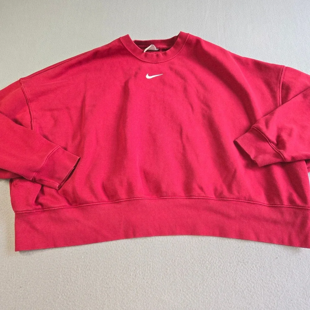 Nike Sweatshirt Womens XL Red Center Swoosh Cropped Oversized Pullover Fleece